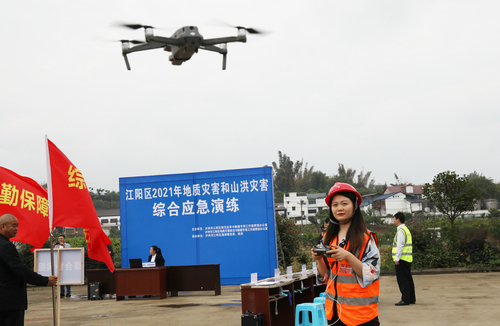 无人机+千里眼 江阳区实现山洪地灾“空地一体”救援